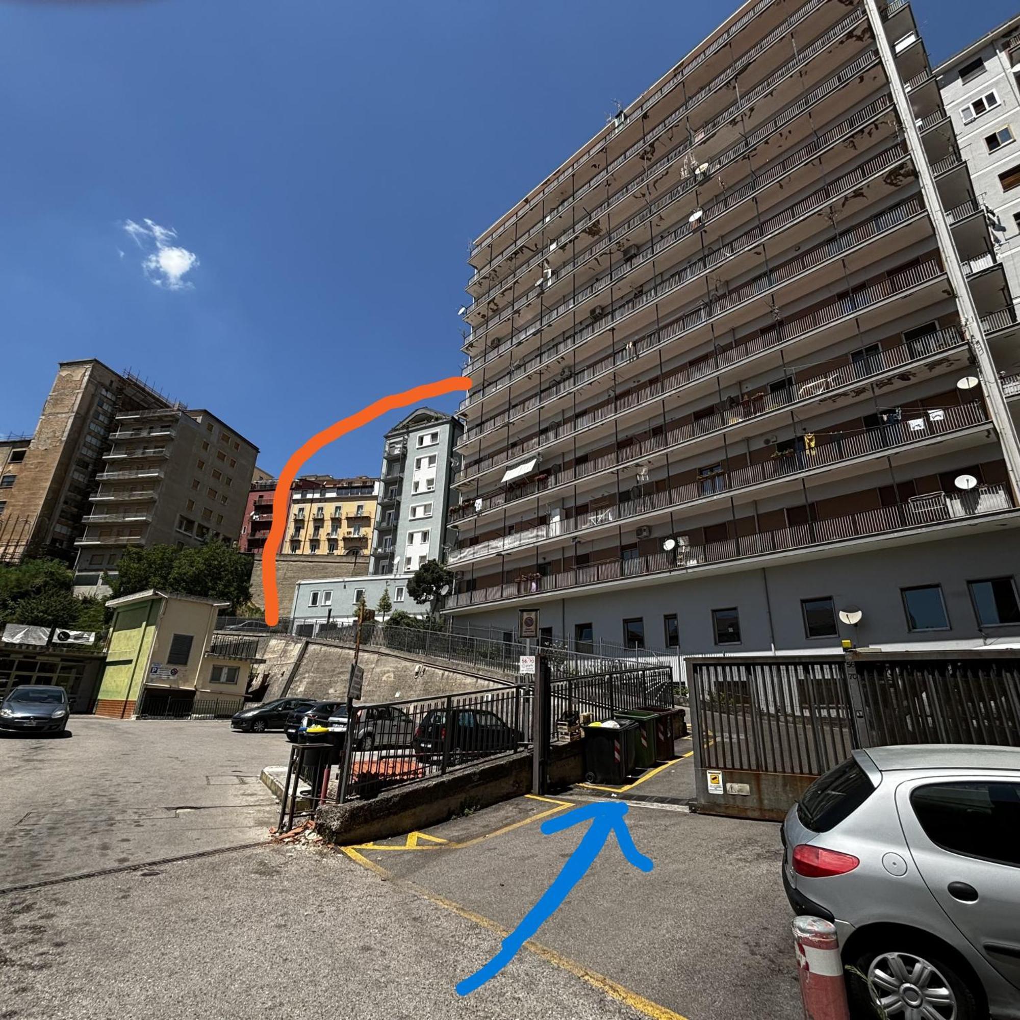 Essential Room & Parking In Centro Citta Con Parcheggio Privato E Wifi Potenza Kültér fotó