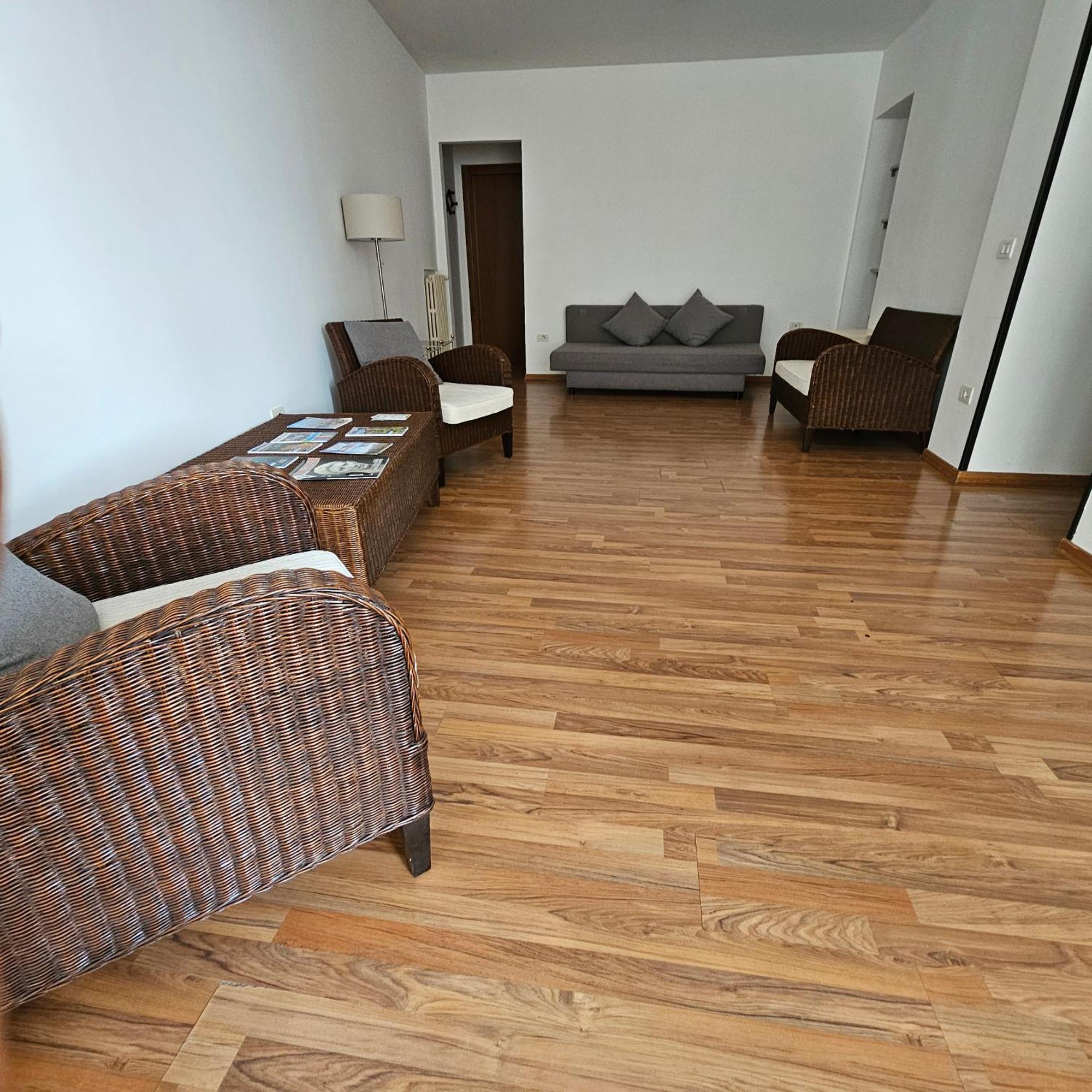 Essential Room & Parking In Centro Citta Con Parcheggio Privato E Wifi Potenza Kültér fotó
